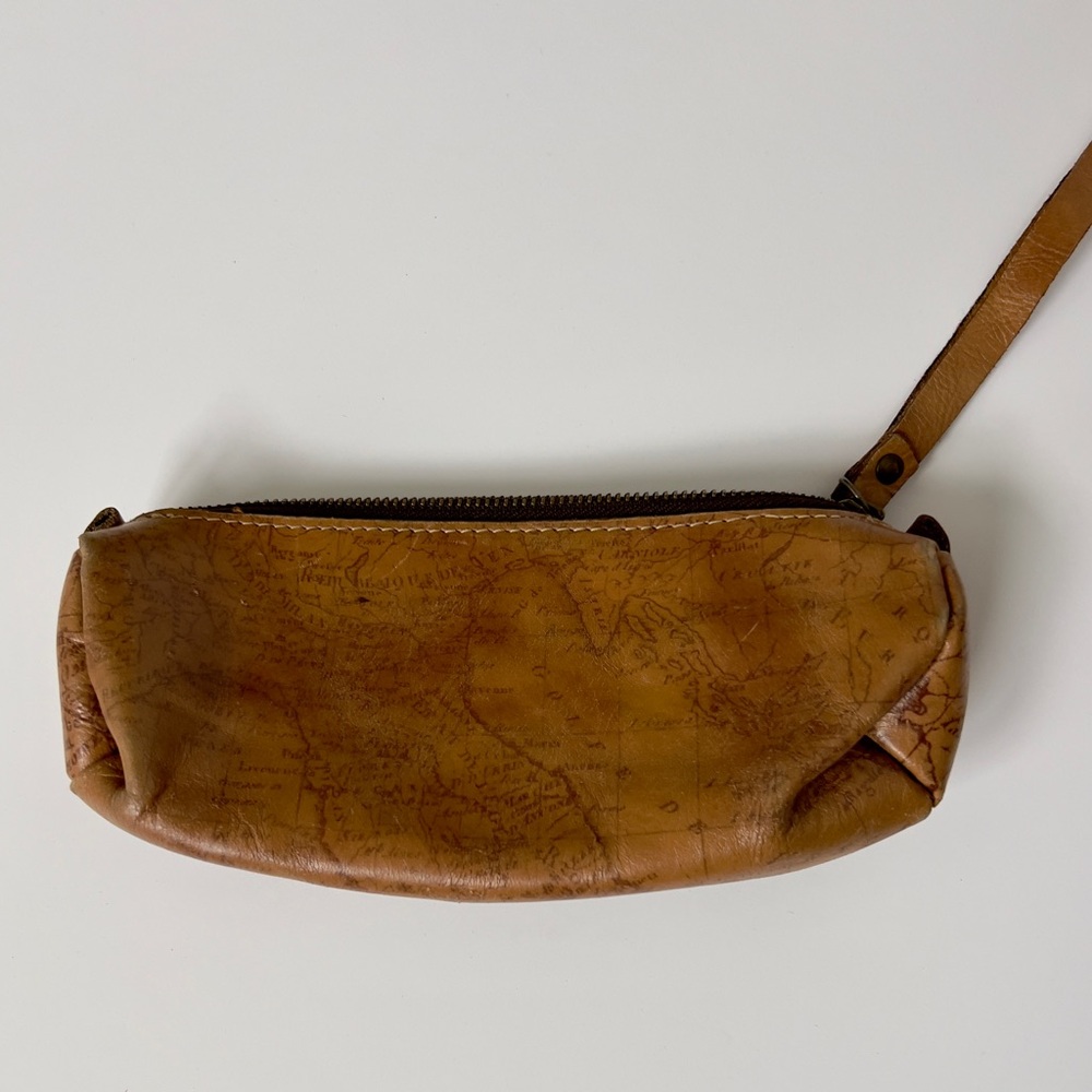 Patricia Nash Elegant Tan women’s Leather Wristlet